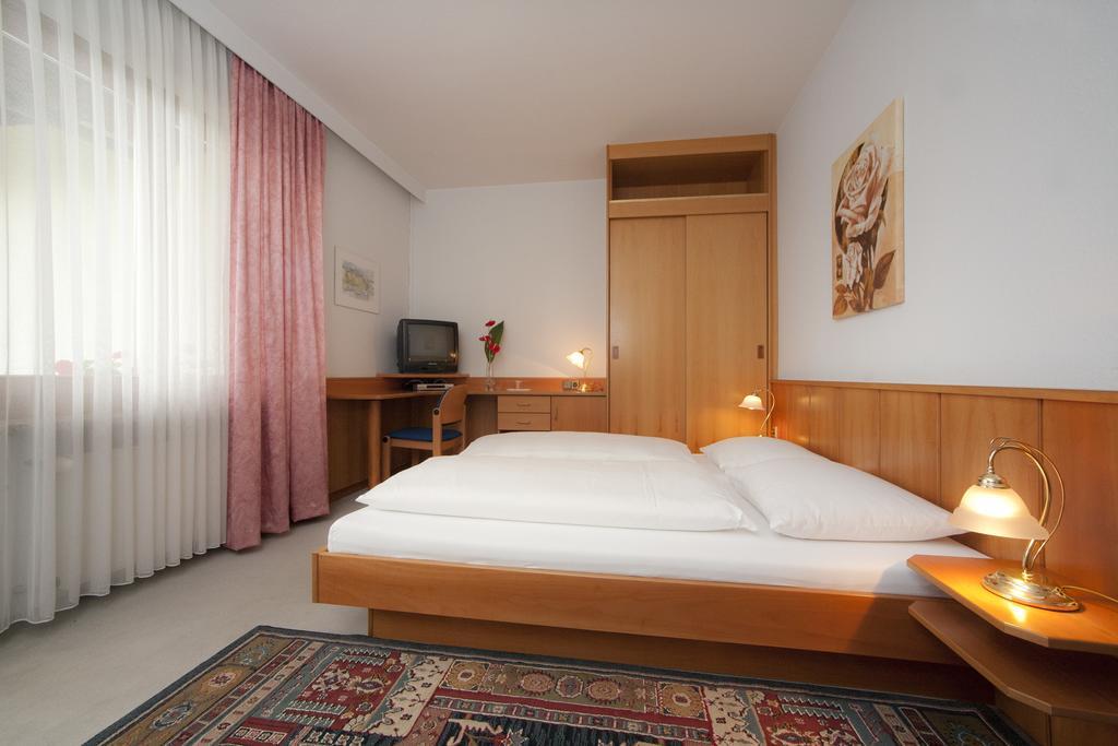 Beautyfarm Landhaus Servus Velden am Wörthersee Oda fotoğraf