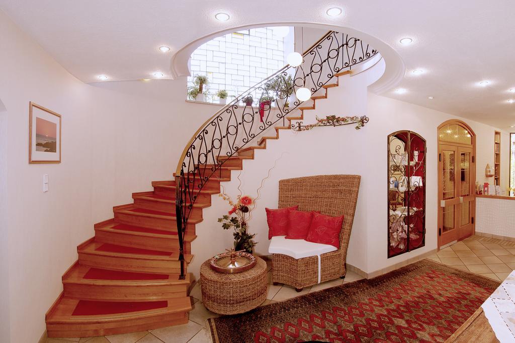 Beautyfarm Landhaus Servus Velden am Wörthersee Dış mekan fotoğraf